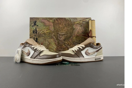 1 JORDAN RETRO LOW HF5743-221 HF5743-221  0908